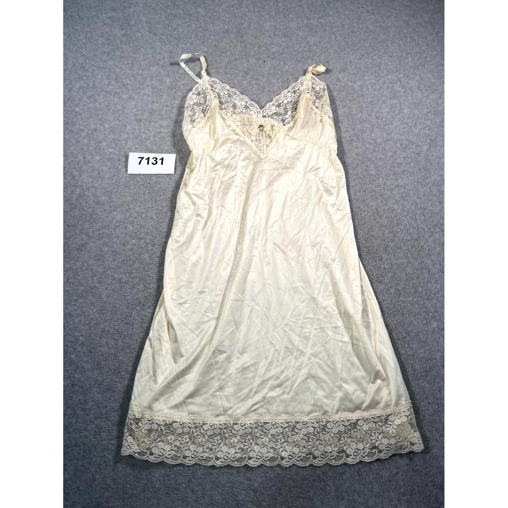 Sliperfection Full Slip Lingerie Womens 34 Beige Nylon Lace Trim V Neck Comfort